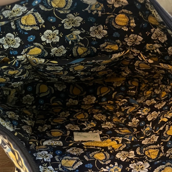 Vera Bradley, Tote in Retired Ellie Blue - Picture 3 of 12